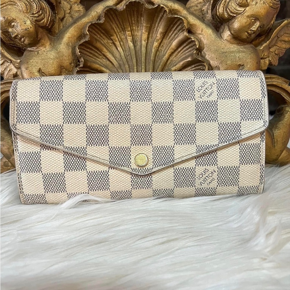 Sarah wallet Azur